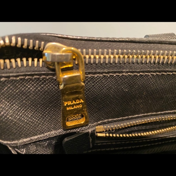 Prada Saffiano Leather Galleria Bag Medium - Picture 5 of 6